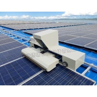 屋面電站專(zhuān)用光伏板清掃機(jī)器,光伏無(wú)水清潔機(jī)器